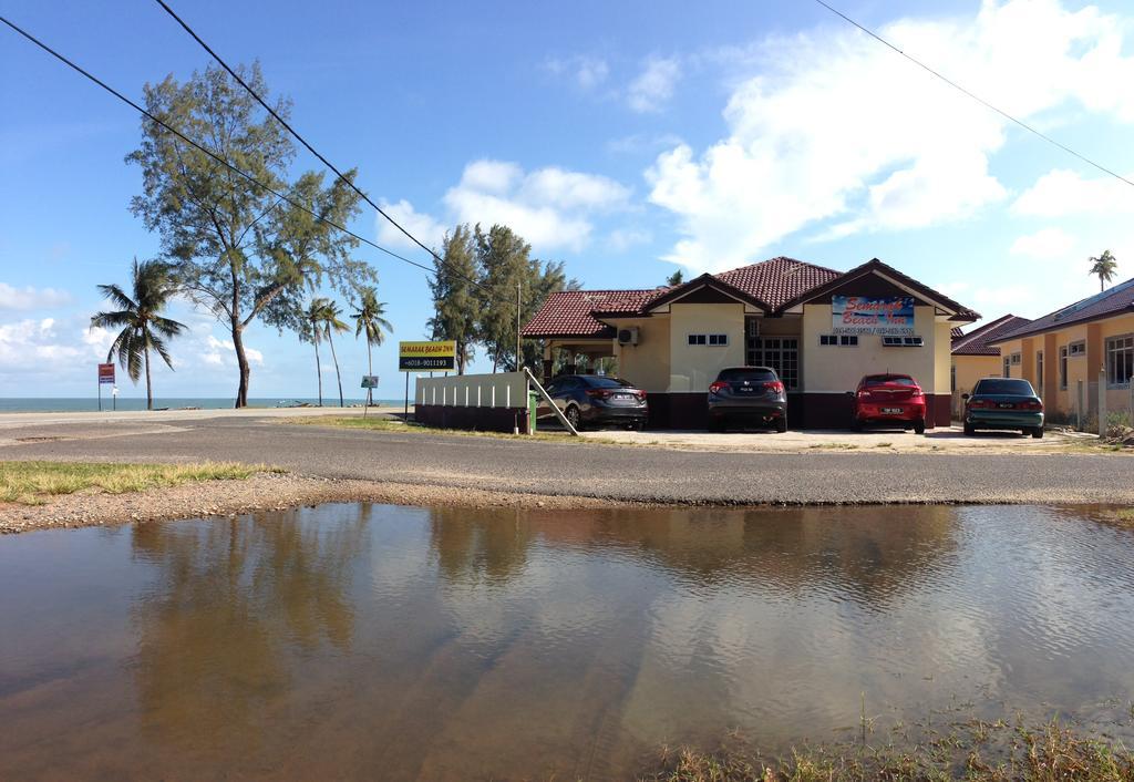 Semarak Beach Inn Dungun Exterior photo