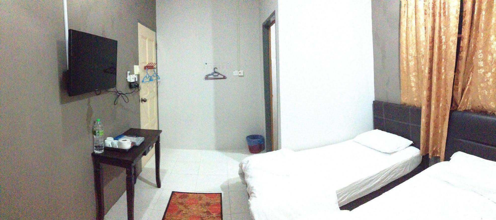 Semarak Beach Inn Dungun Exterior photo