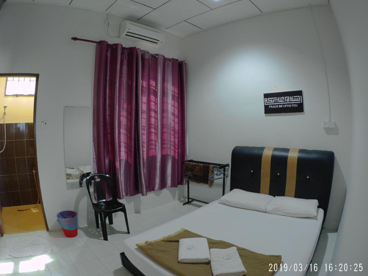 Semarak Beach Inn Dungun Exterior photo